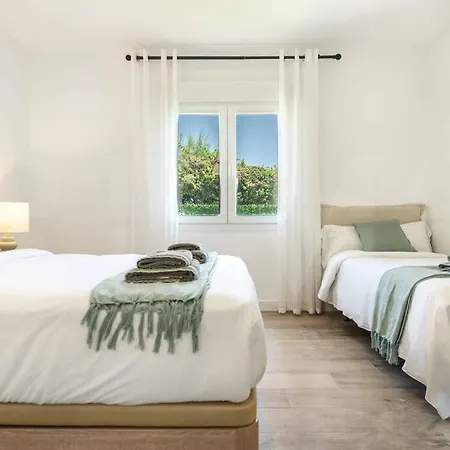 With Private Heated Pool By The & Port - By Rems Willa *