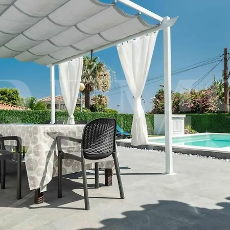 With Private Heated Pool By The & Port - By Rems *